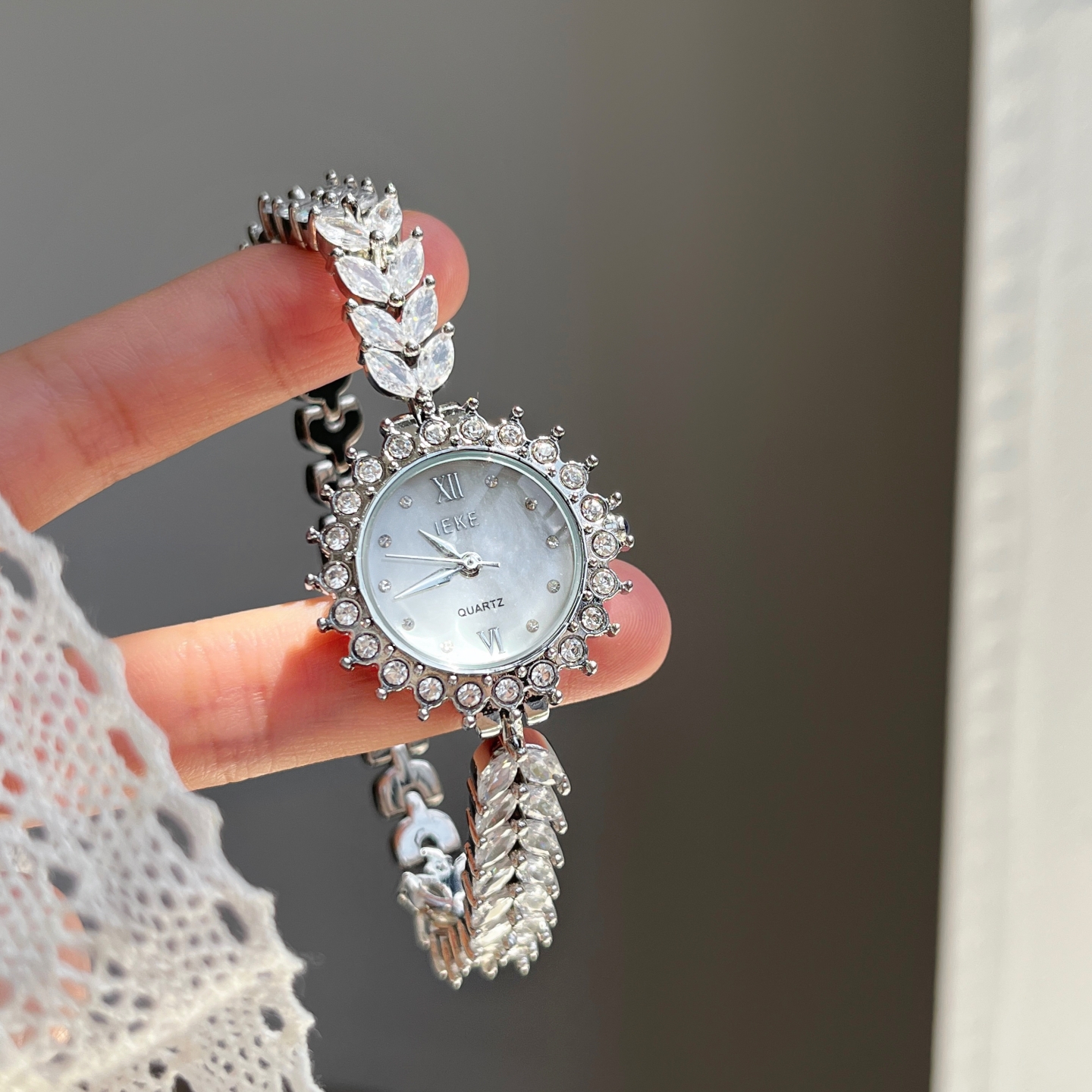 Luxury Watch - Luxury new chain type exquisite round