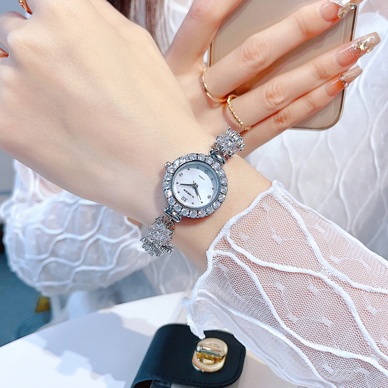 X-GEAR Rotating Camellia Diamo - Luxury X I Watch avaliação e preço