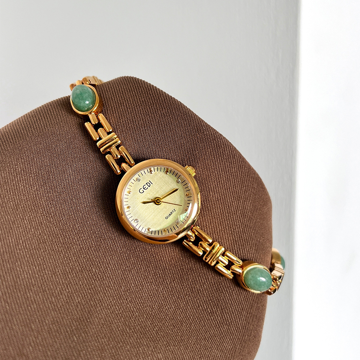 GEDI Luxury Gold Women Watches - Luxury Watch With Green Dial avaliação e preço