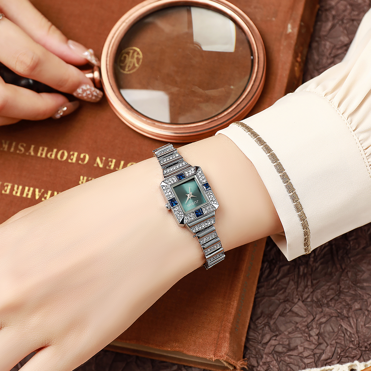 Luxury Gemstone Square Women's - Luxury Watch With Green Dial avaliação e preço