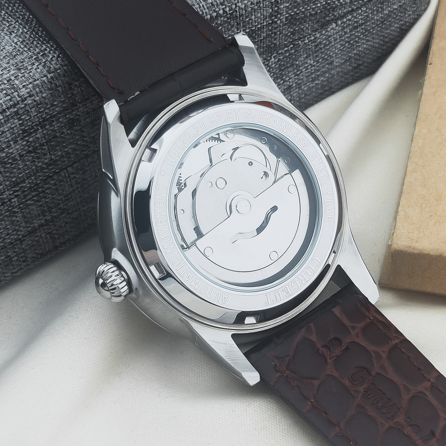 CUSTOM Logo 41mm MIYOTA8215 Au - Luxury Watch Uk avaliação e preço